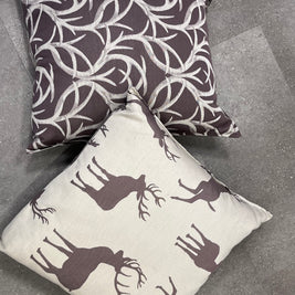 Coussins 18 X 18 motifs chevreuil , ensemble de 2