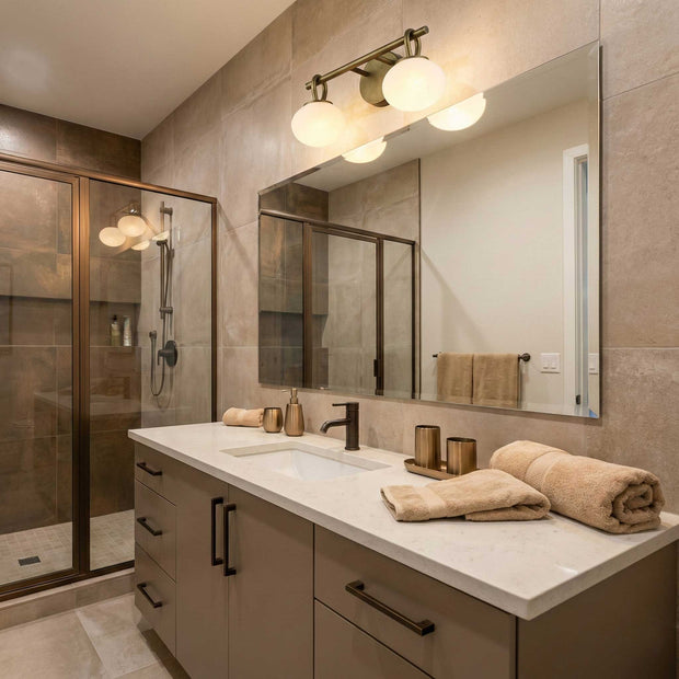 VELORA Luminaire mural laiton antique et verres givrés 14 1/4''L AC12252LB