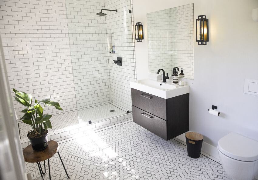 TITANIA luminaire noir et doré 454-1S-BRZ-OBR | Luminaire Plus.ca