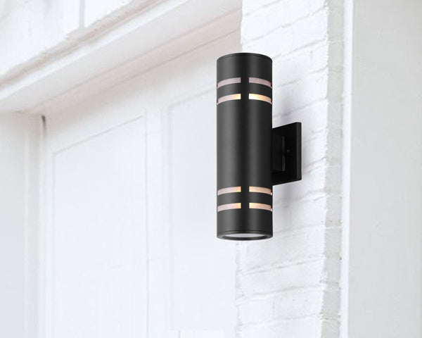 TAY luminaire mural extérieur noir IOL256BK | Luminaire Plus.ca