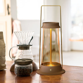 EXPLORER lampe de table portative extérieure T140011-KHAKI | Luminaire Plus.ca