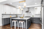 MOUNT PEARL luminaire doré et verre opalin | Luminaire Plus.ca