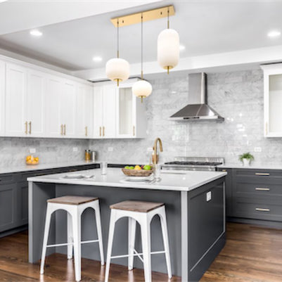 MOUNT PEARL luminaire doré et verre opalin | Luminaire Plus.ca